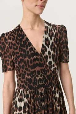 Online Soaked in Luxury SLAldora Leopard Kjole