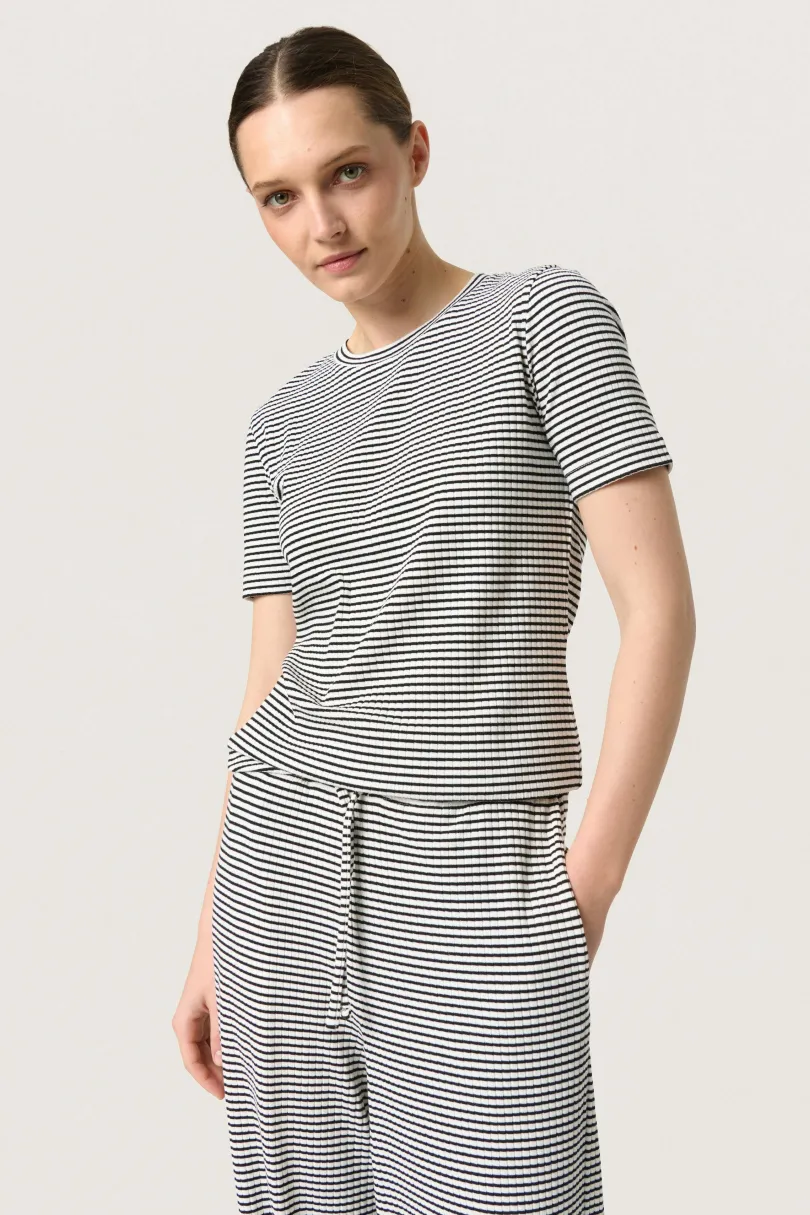 Soaked in Luxury SLCalva T-shirt