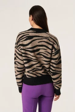New Soaked in Luxury SLDio Pullover