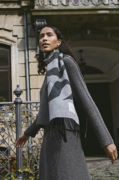 Hot Soaked in Luxury SLDitta Pullover
