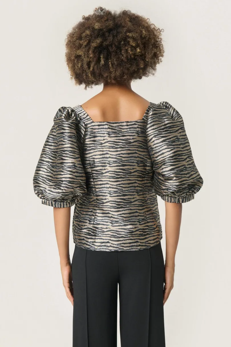 New Soaked in Luxury SLElowen Bluse
