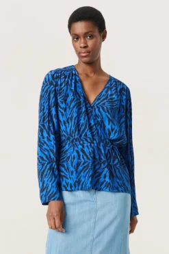 Soaked in Luxury SLIna Bluse