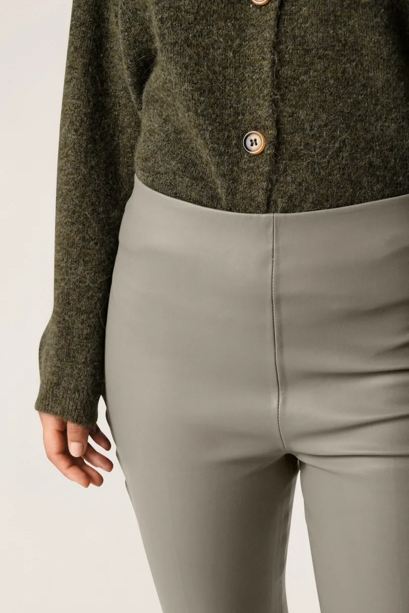 Outlet Soaked in Luxury SLKaylee Bukser