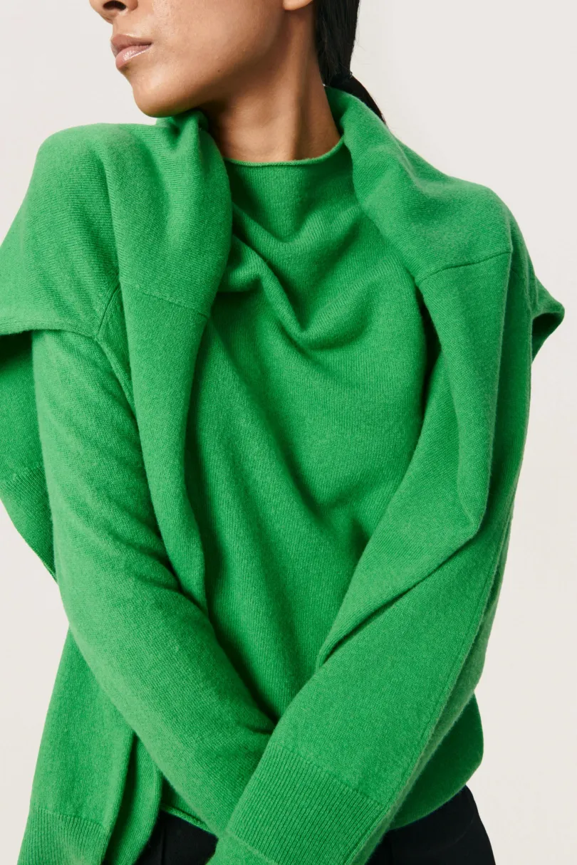 Best Soaked in Luxury SLMolina Pullover