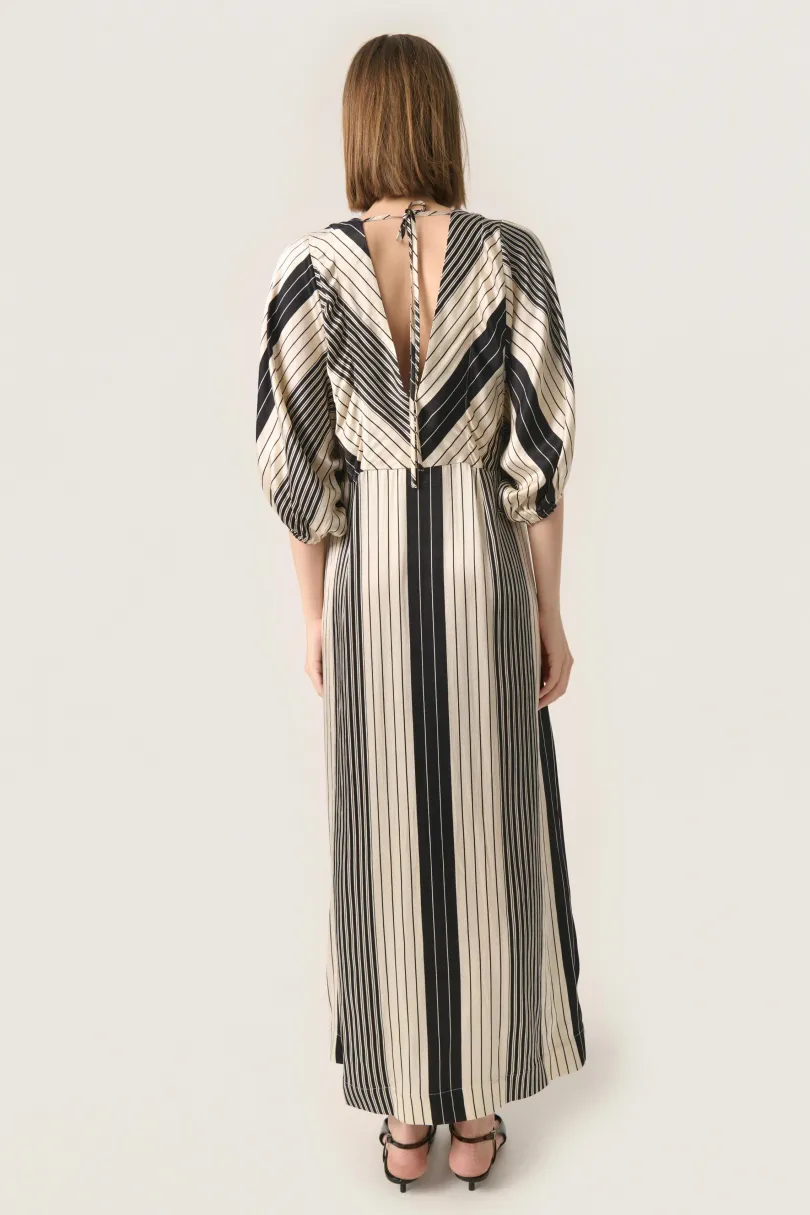 Clearance Soaked in Luxury SLSendai Kjole