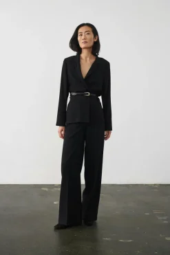 New Soaked in Luxury SLShirley Blazer