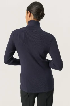 Best Soaked in Luxury SLSina Pullover