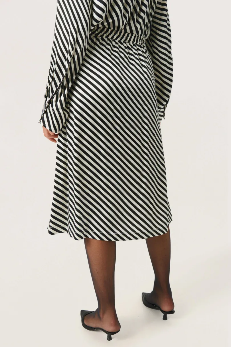 Online Soaked in Luxury SLSoho Nederdel
