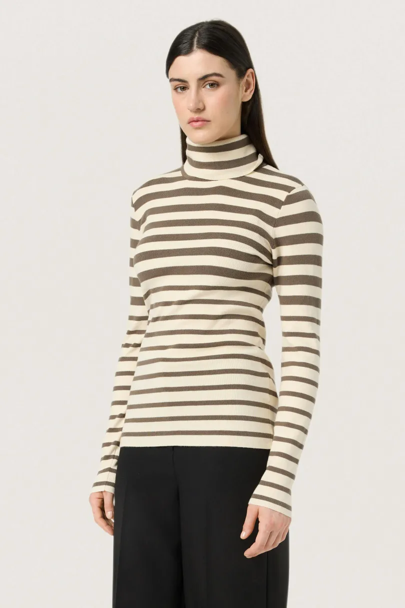 Best Soaked in Luxury SLSpina Pullover