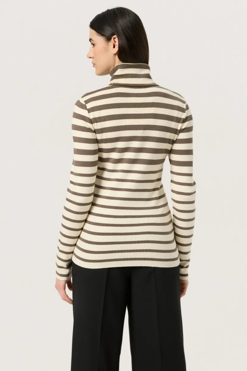 Best Soaked in Luxury SLSpina Pullover