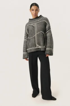 Online Soaked in Luxury SLYelena Pullover